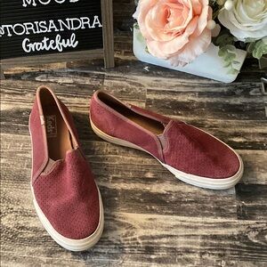 Keds Ortholite Burgundy Women's everyday wear Slip-On Shoes sz 8